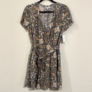 Susina Women’s Faux Wrap Mini Dress Small Blue Floral Contemporary Bohemian